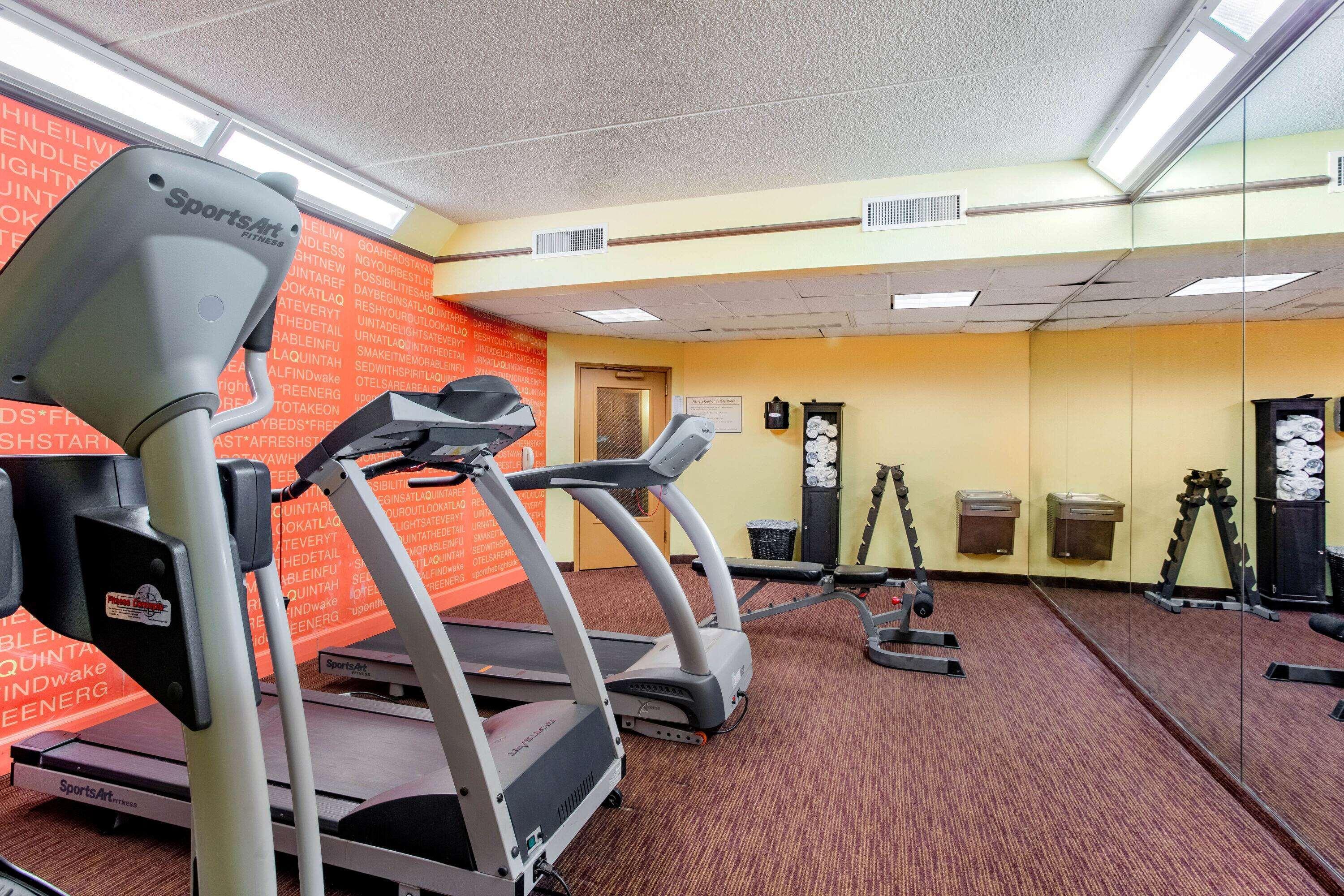 La Quinta By Wyndham Raleigh/Durham Southpoint Hotel Exterior photo