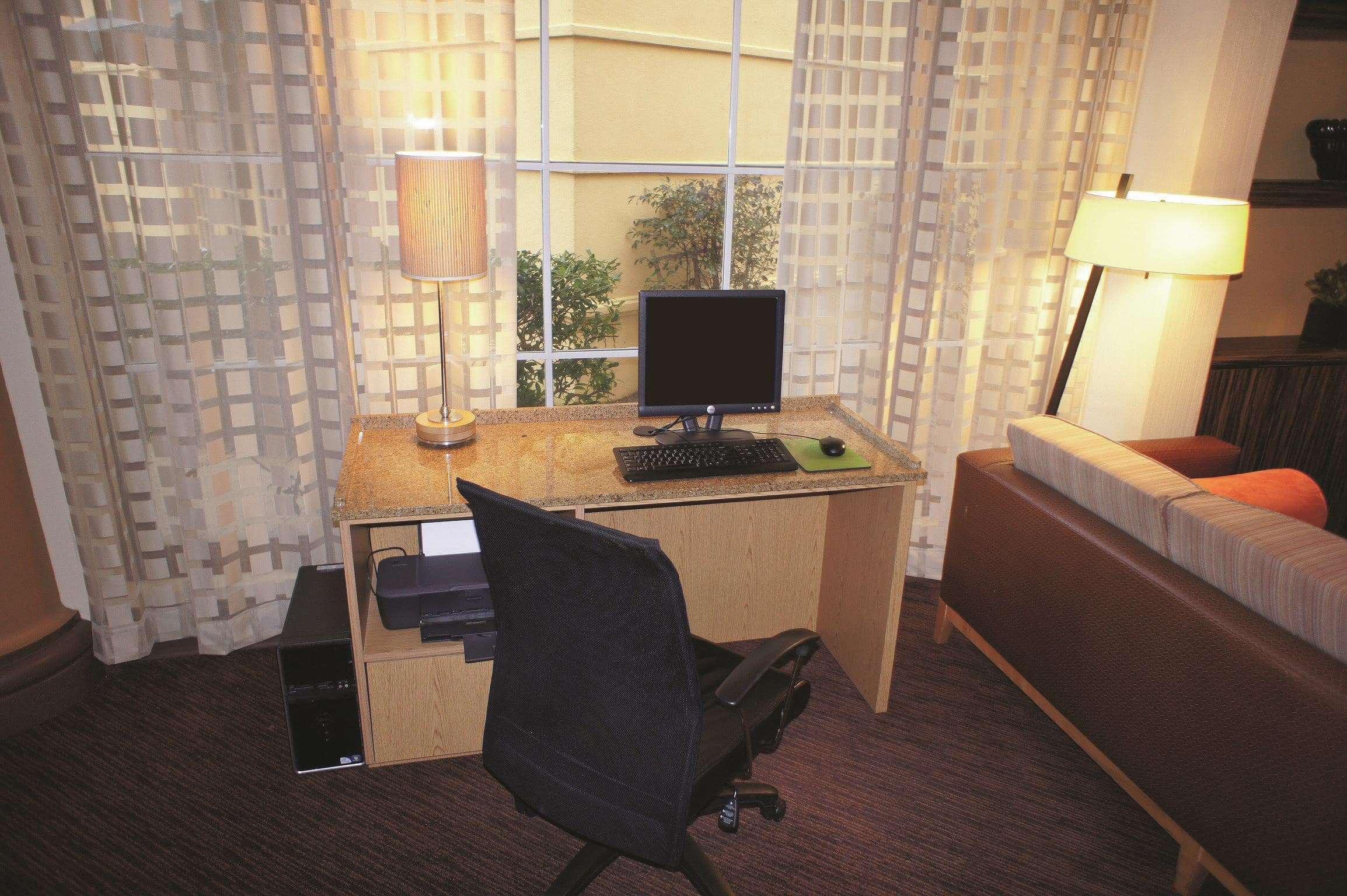 La Quinta By Wyndham Raleigh/Durham Southpoint Hotel Exterior photo