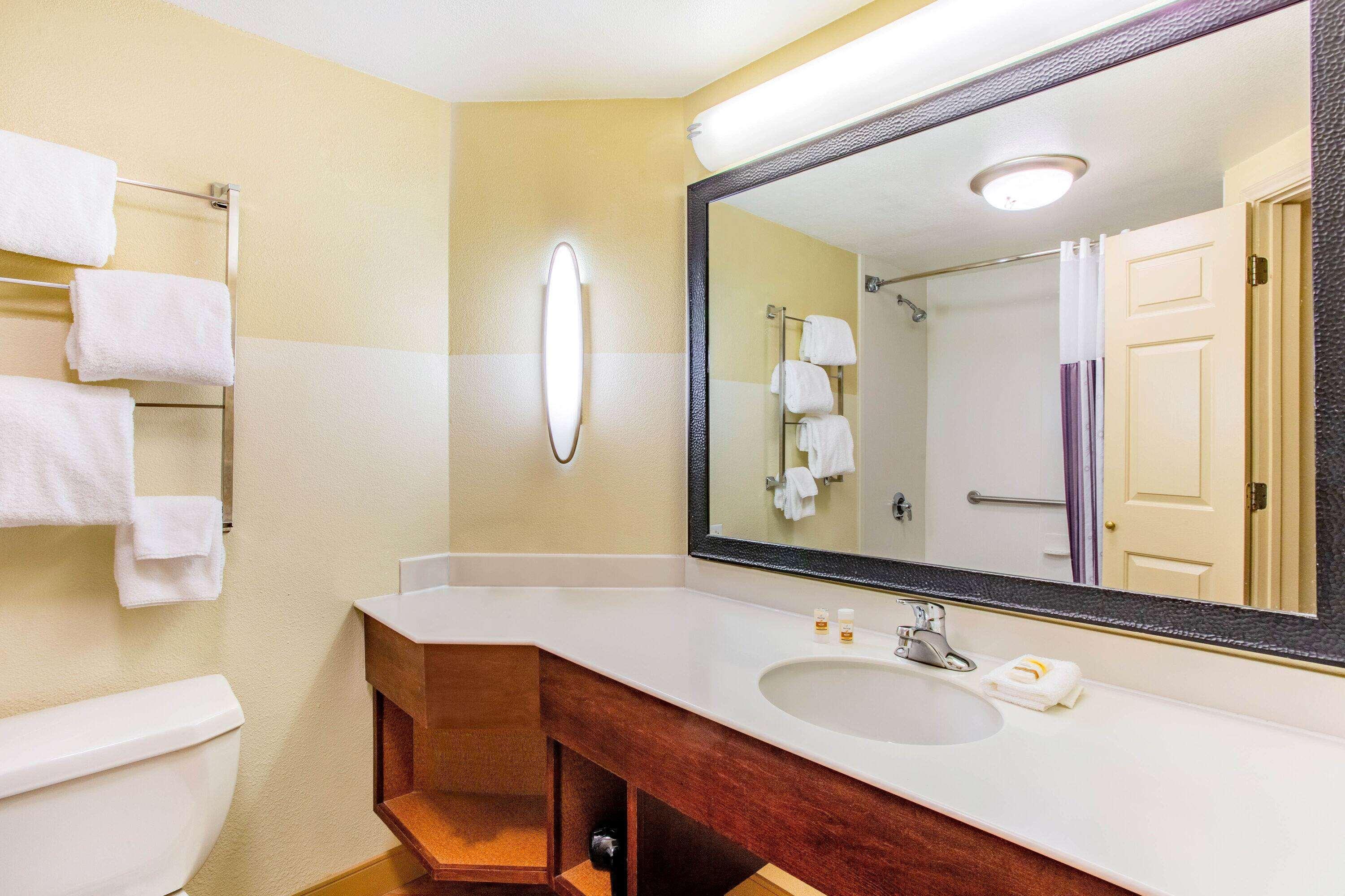 La Quinta By Wyndham Raleigh/Durham Southpoint Hotel Exterior photo